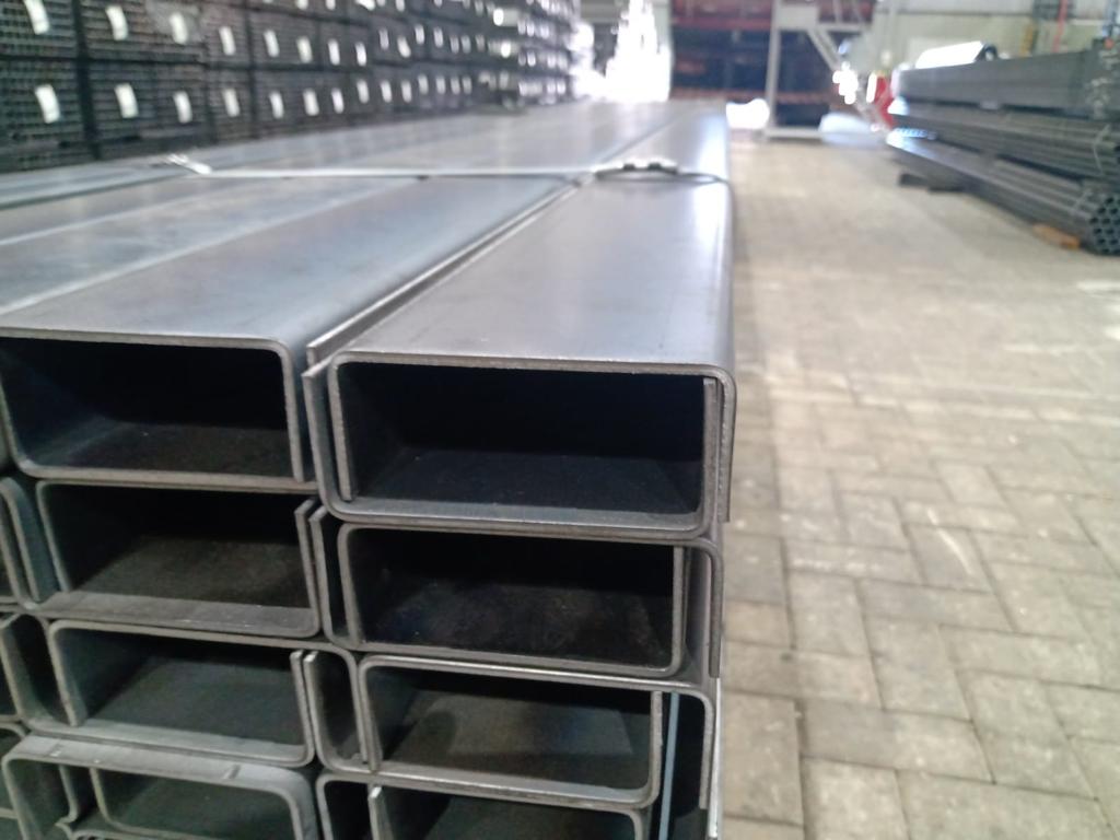 Perfil U Simples e Enrijecido